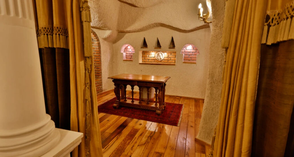 Sacred Mansion Hotel