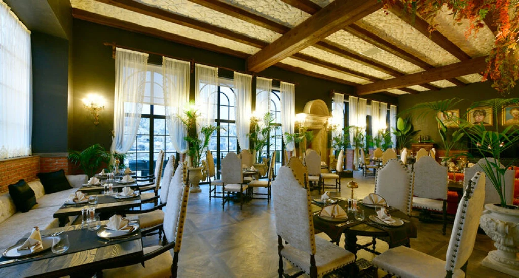 Sacred Mansion Hotel