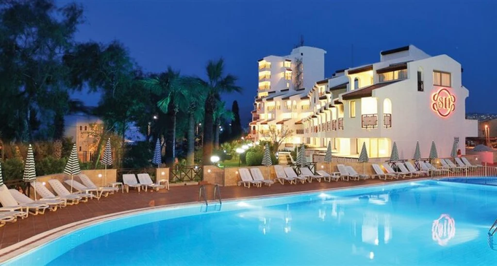 Sentinus Beach Hotel