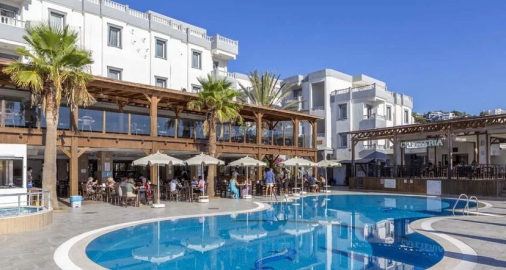 Smart Holiday Hotel