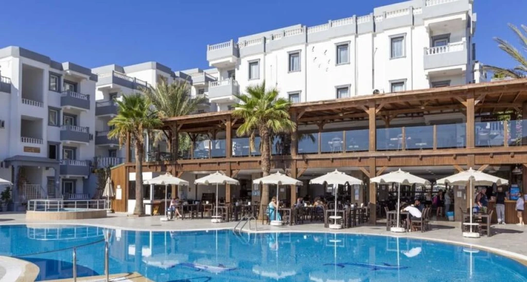 Smart Holiday Hotel