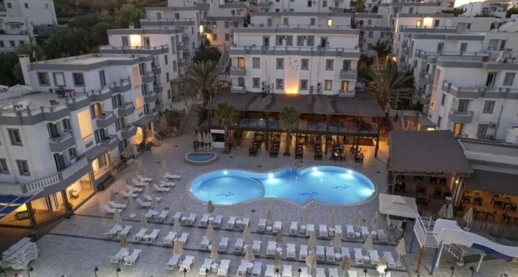 Smart Holiday Hotel