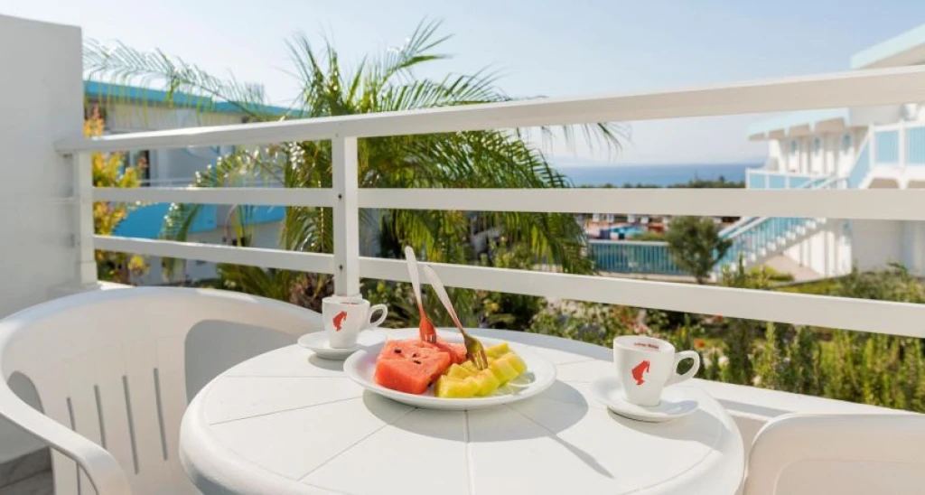 Summer View Hotel