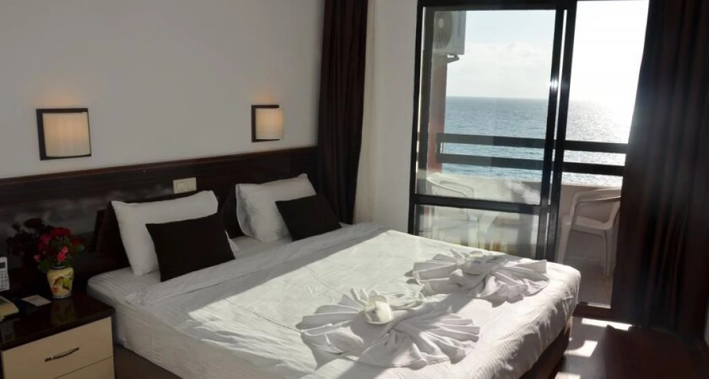Sunday Beach Hotel