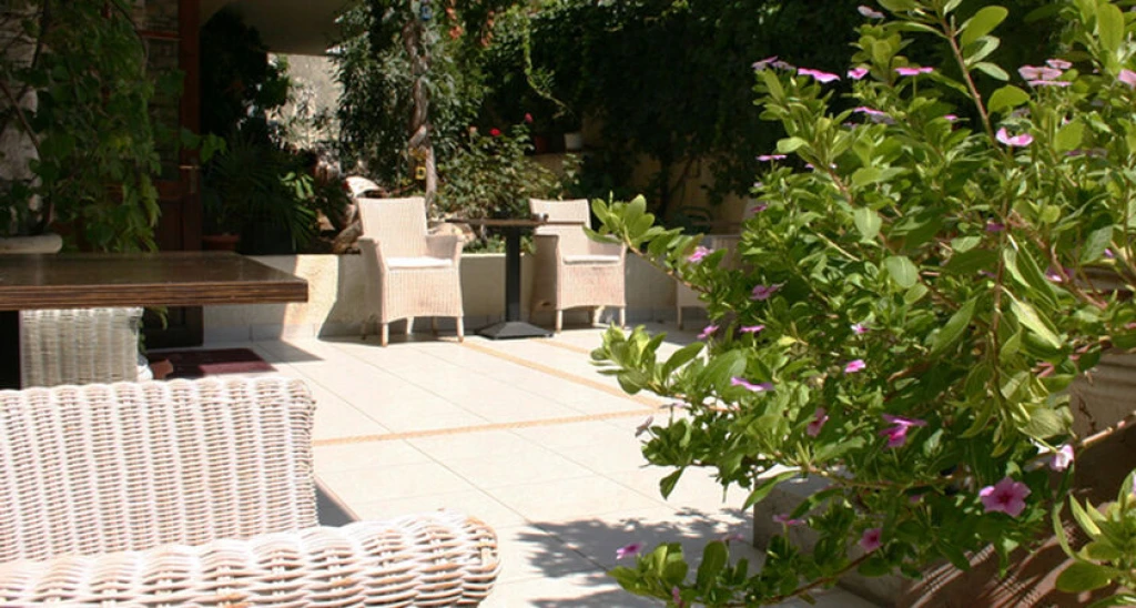 Virginia Hotel Samos