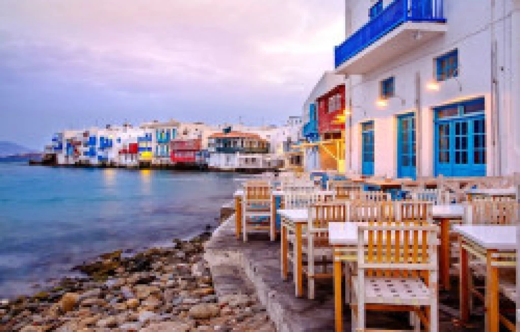 Kuşadası Hareketli Celestyal Discovery ile Yunan Adaları & Atina Turu (4 Gece & 5 Gün)