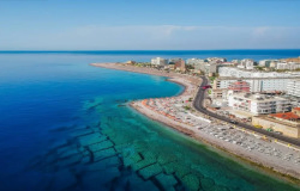 Kuşadası Hareketli Celestyal Discovery ile Yunan Adaları & Atina Turu (4 Gece & 5 Gün)