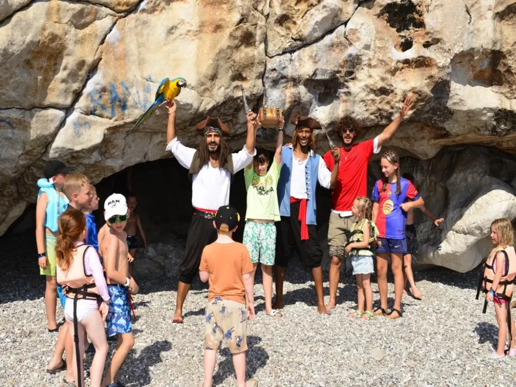Pirate Boat Trip with Lunch & Soft Drinks from Alanya