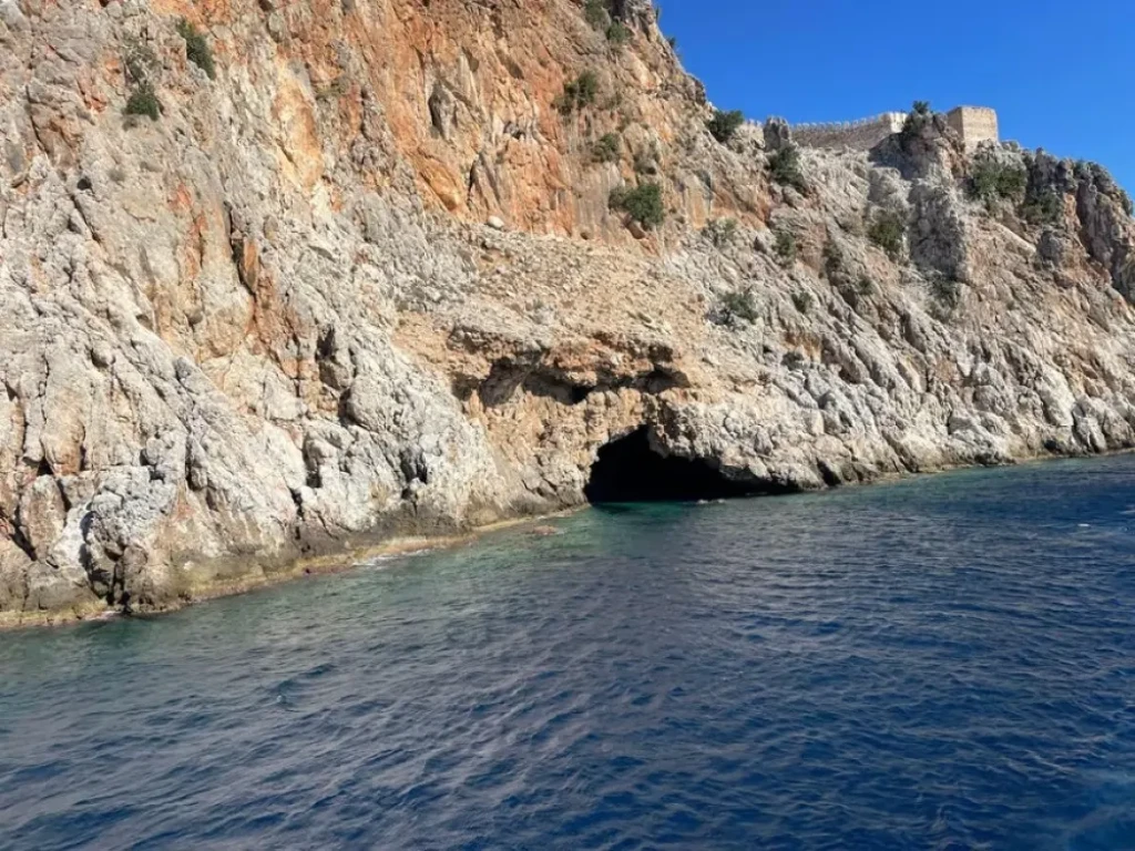 Pirate Boat Trip with Lunch & Soft Drinks from Alanya