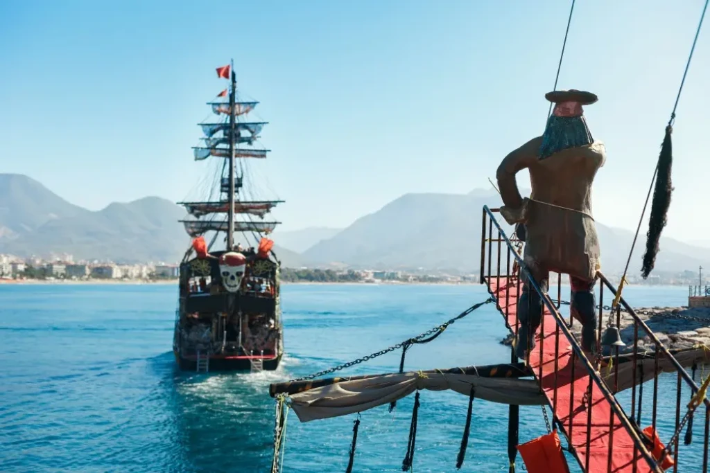 Pirate Boat Trip with Lunch & Soft Drinks from Alanya