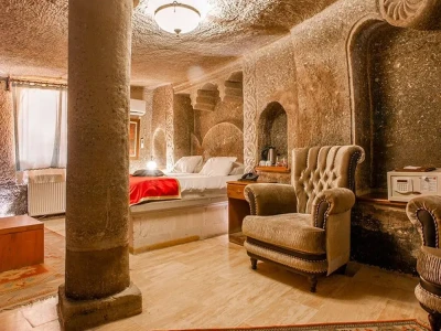 Alanya Cappadocia 2-Day Cave Hotel & Balloon Tour