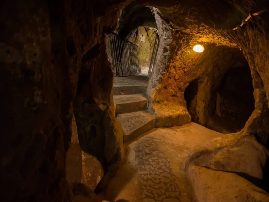 Alanya Cappadocia 2-Day Cave Hotel & Balloon Tour