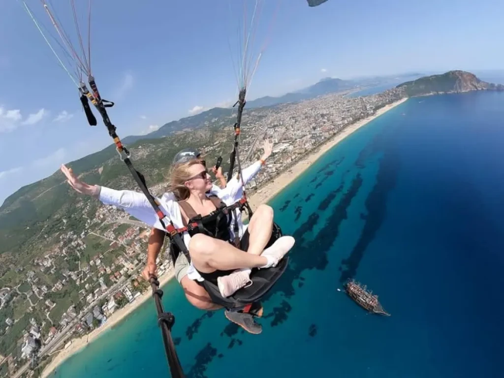Tandem Paragliding Flight to Cleopatra Beach from Alanya
