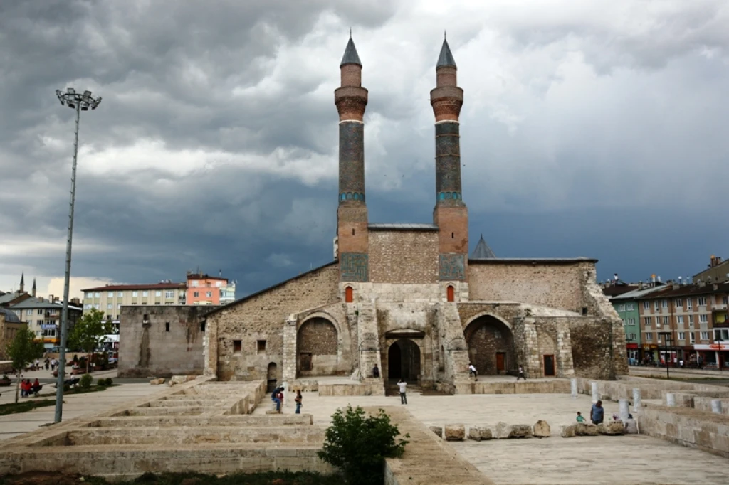 🌇 GÜNÜBİRLİK SİVAS TURU