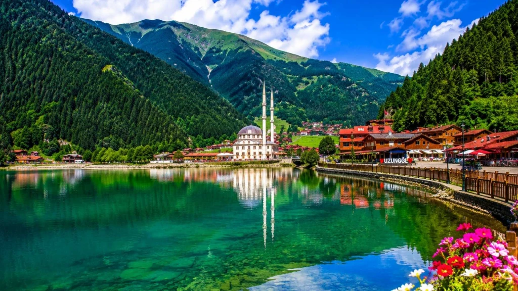 Karadeniz Yaylalar ve Batum Turu / 3 Gece Otel Konaklamalı / İstanbul Çıkışlı