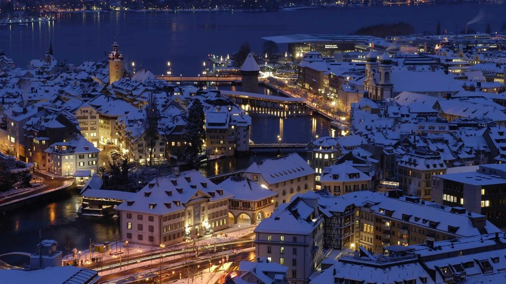 Royal Noel Pazarları Turu / 4 Gece Konaklamalı / İstanbul Çıkışlı