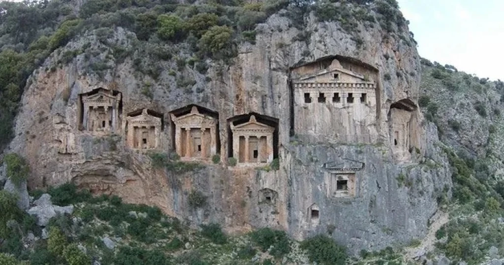 Kaunos Antik Kenti: Tarihin ve Mitolojinin Buluştuğu Yer
