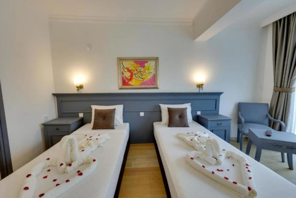 Leo Beach Resort  3 Gece Konaklamalı