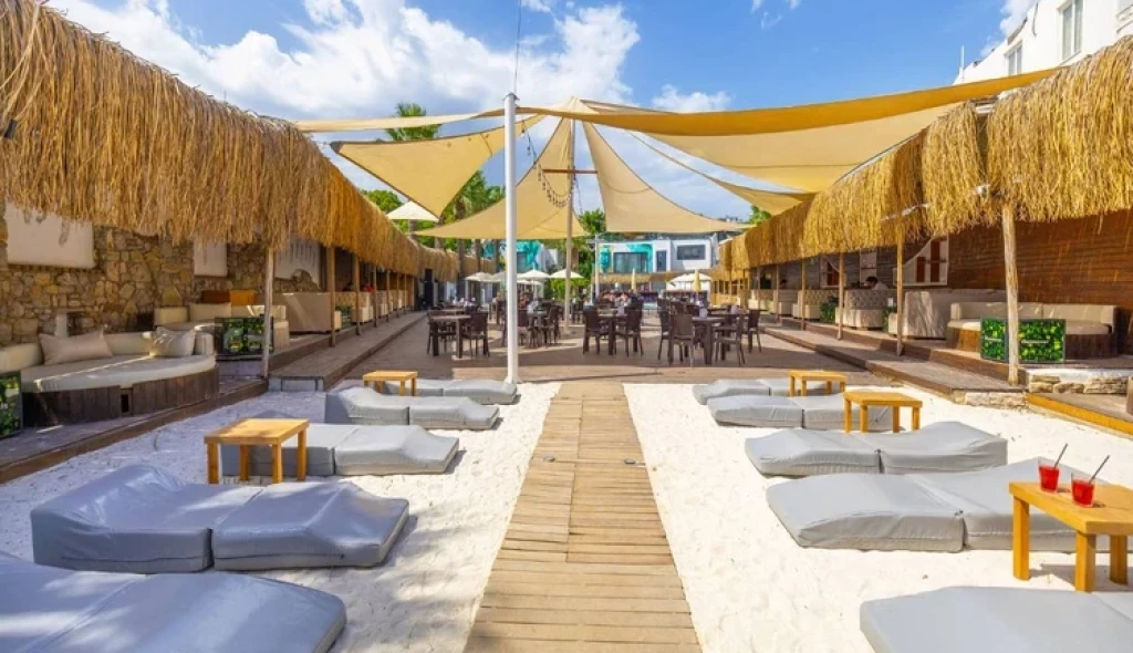 Leo Beach Resort  3 Gece Konaklamalı