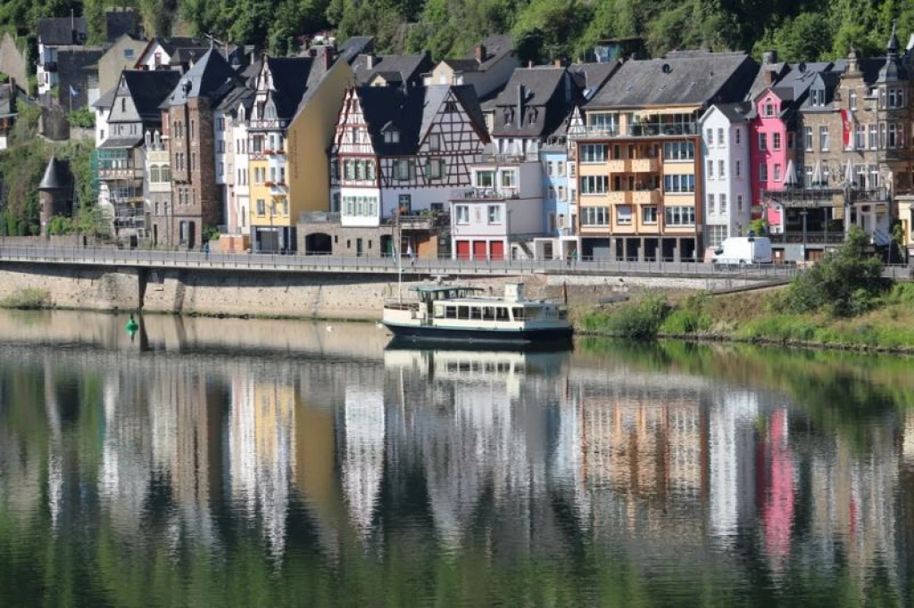Lüks Nehir Gemisi İle Ren Ve Mosel'in Masalsı Şehirleri (Amsterdam Otel Konaklamalı)
