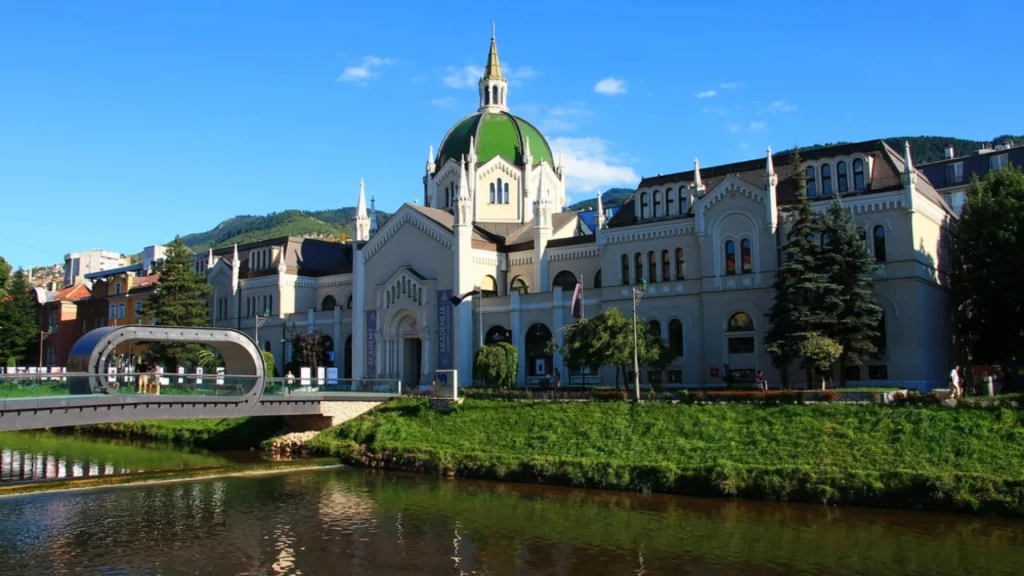 Kosovalı Büyük Balkanlar Turu AJet İle Extra Turlar ve Akşam Yemekleri Dahil BEG-SKP
