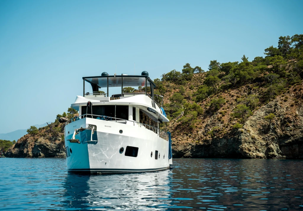 Motoryacht Oggusto • Charter ve Mavi Yolculuk