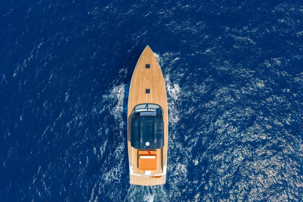 Phantom • Motor Yacht Charter