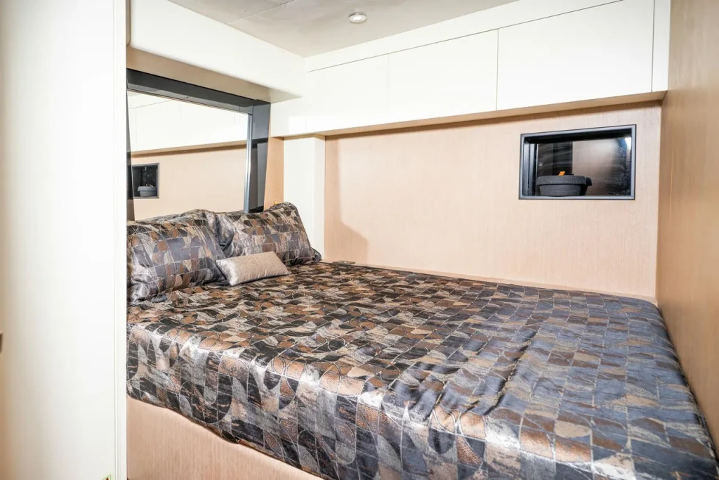 Phantom • Motor Yacht Charter