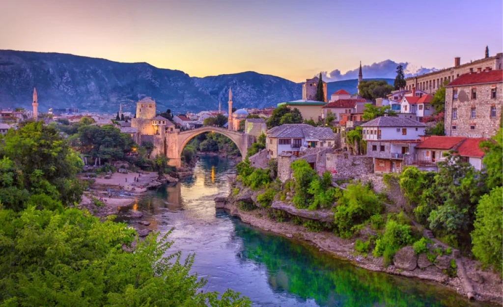 TÜRK HAVAYOLLARI  İLE BOSNA KARADAĞ TURU VİZESİZ