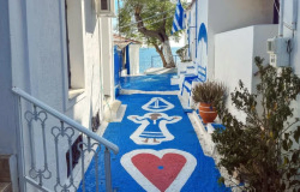 Çeşme Hareketli Blue Sapphire ile Yunan Adaları Turu - 4 Gece 4 Ada (Kapı Vizeli)