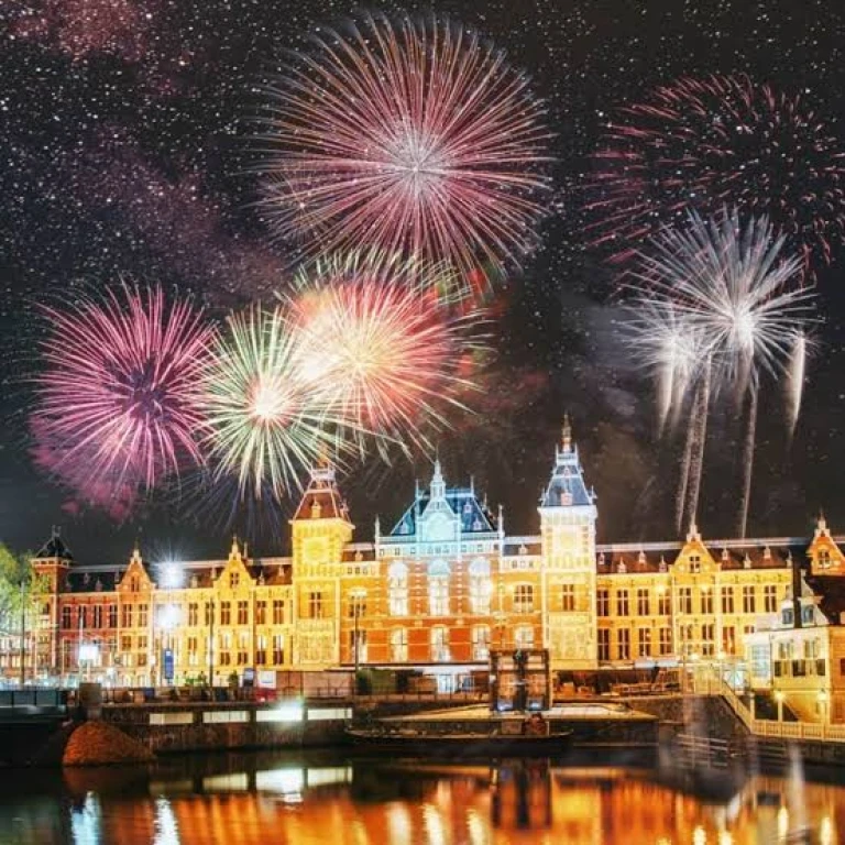 Dolu Dolu Amsterdam Turu Noel Pazarları Rotası