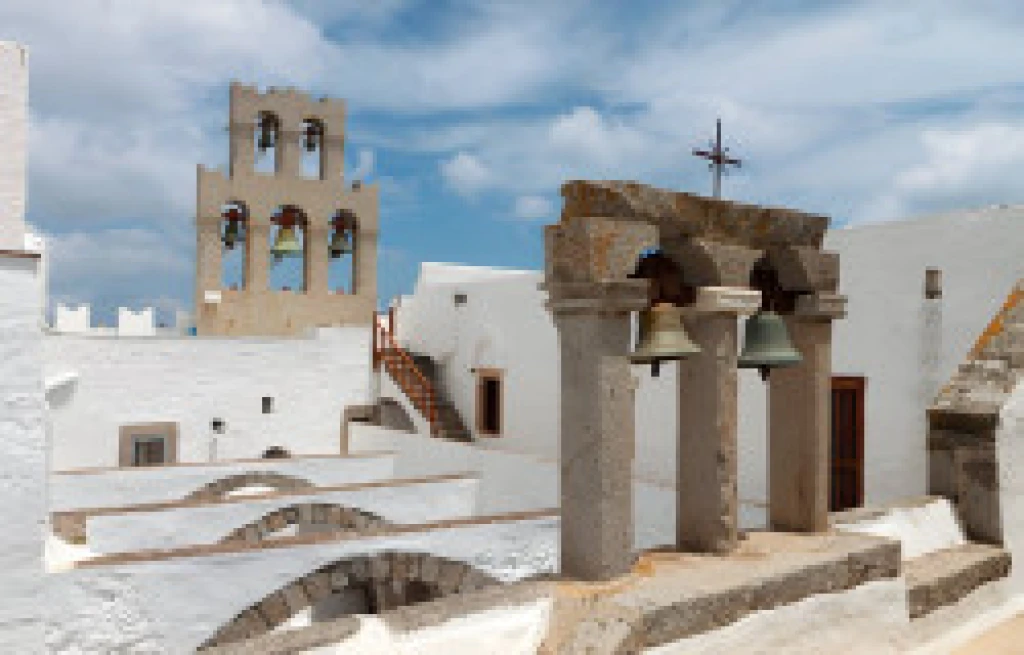 Çeşme Hareketli Blue Sapphire ile Patmos & Mikonos Turu - 2 Gece