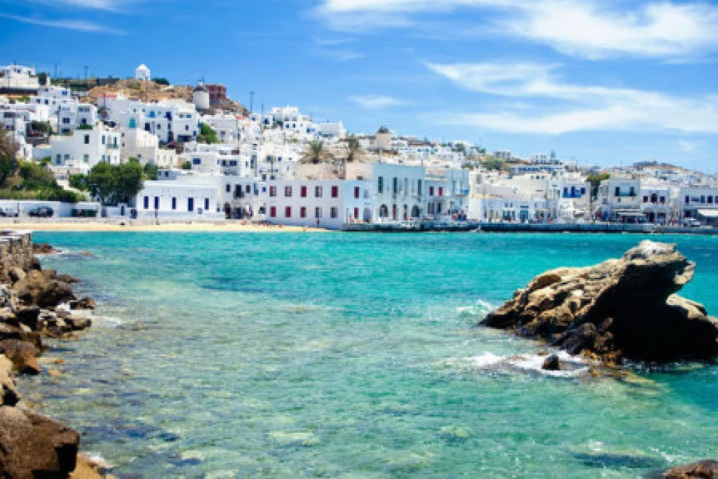 Çeşme Hareketli Blue Sapphire ile Patmos & Mikonos Turu - 2 Gece
