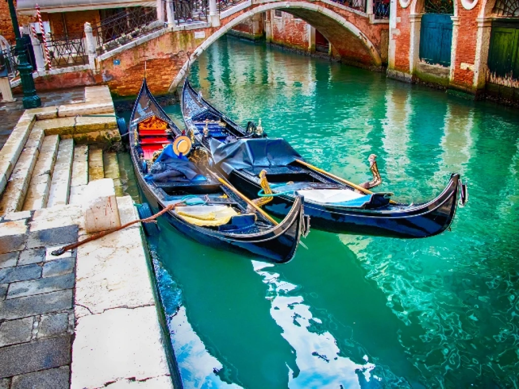 Antalya Çıkışlı Büyük İtalya & Amalfi Kıyıları Turu Rotası (Bergamo - Napoli)