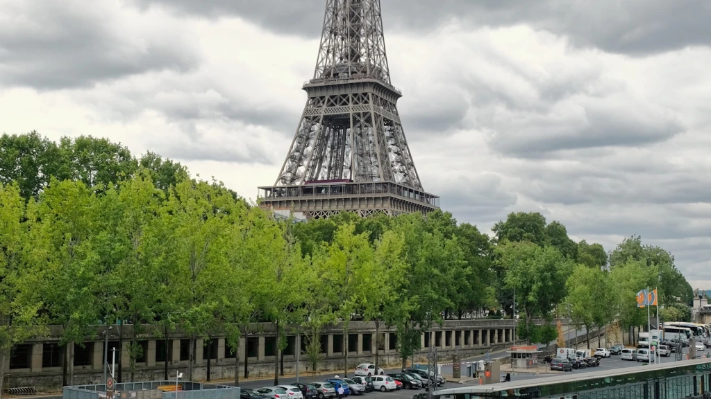 Avrupa'nın Kalbi Benelux & Paris Turu Ajet Havayolları İle 7 Gece 8 Gün Promosyon (RTM-FRA)