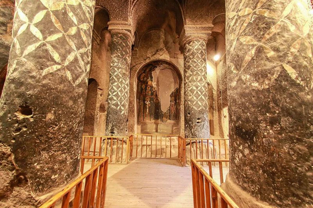 From Cappadocia to the Hidden Treasures of Niğde: Gümüşler Monastery, Kemerhisar & a Michelin Guide Culinary Experience