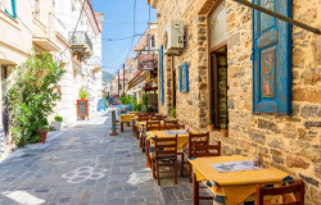 Çeşme Hareketli Blue Sapphire ile Yunan Adaları Turu - 4 Gece 4 Ada (Kapı Vizeli)