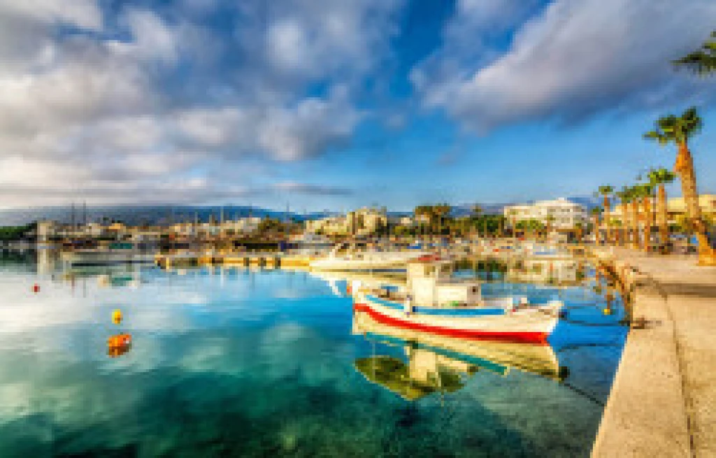 Çeşme Hareketli Blue Sapphire ile Yunan Adaları Turu - 4 Gece 4 Ada (Kapı Vizeli)