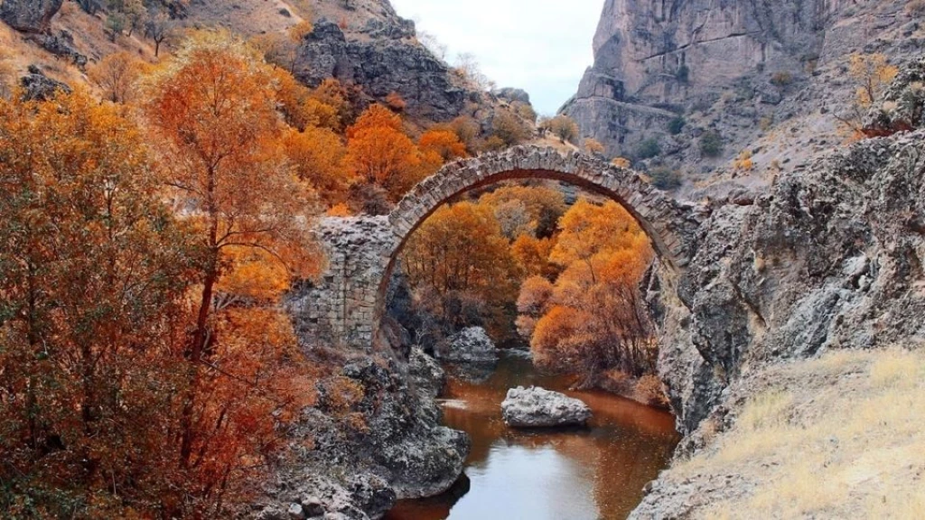 Uçaklı Van Tatvan Kemaliye ve Erzincan Turu / 3 Gece Otel Konaklamalı / İstanbul Çıkışlı