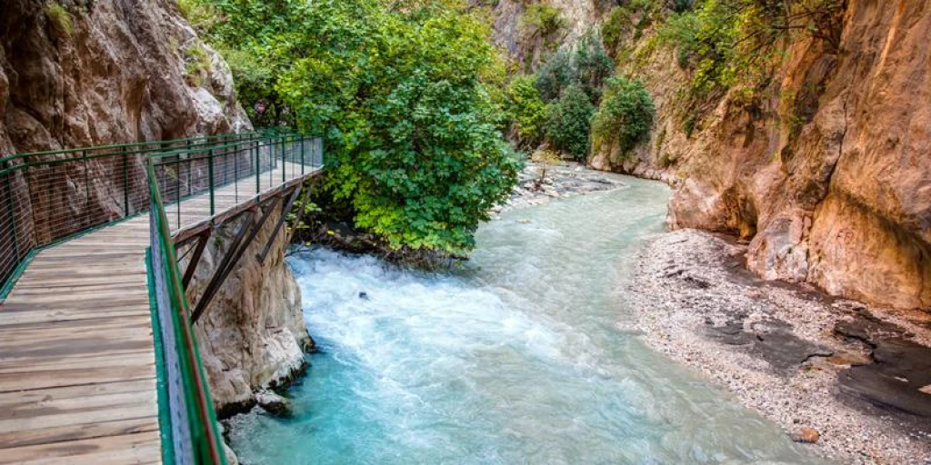 Fethiye Likya Tatili • Mavinin, Adrenalinin ve Eğlencenin Peşinde!