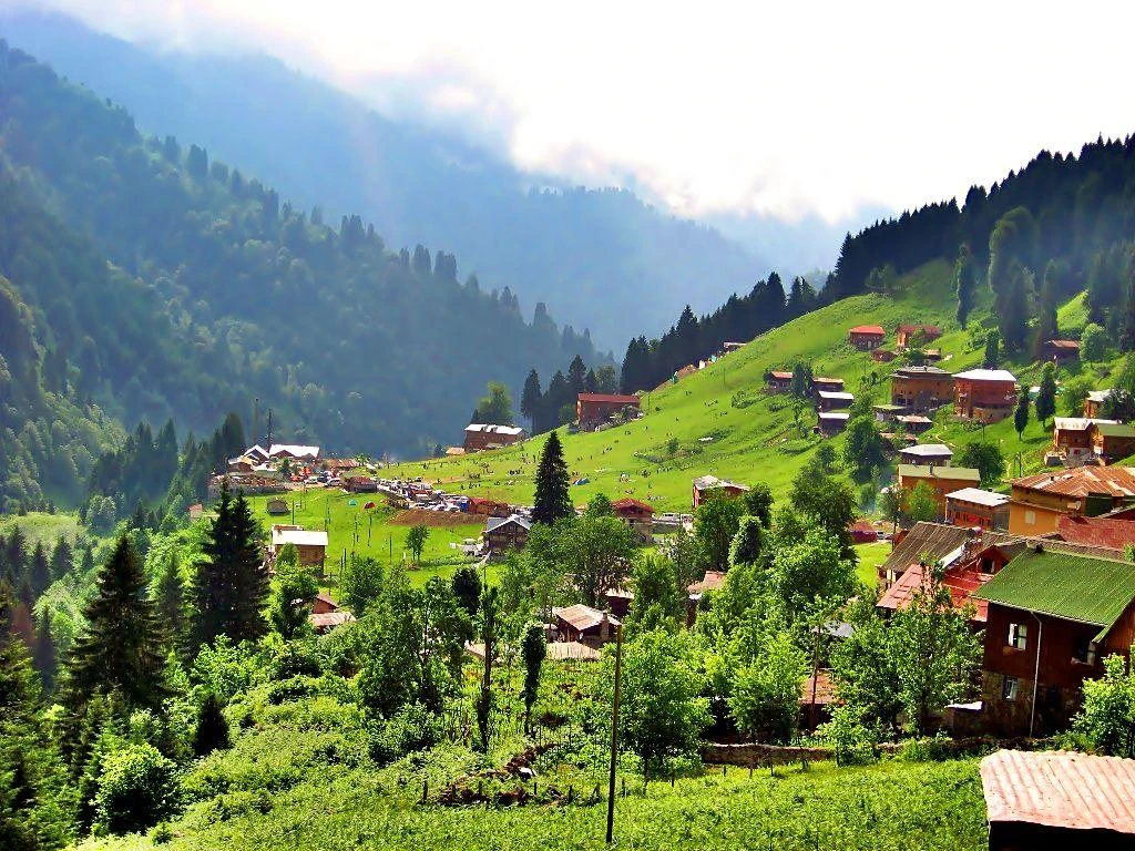 Boydan Boya Karadeniz & Batum Turu • Karadeniz’in Yeşilinden Batum’un Işıltısına