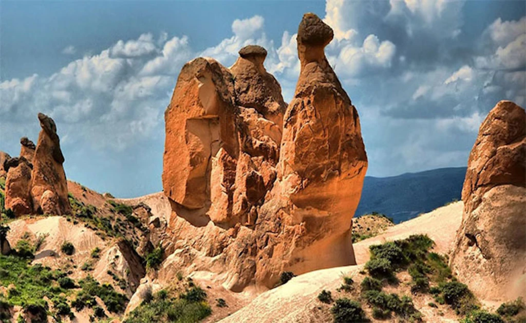 Kapadokya Mix Tur: Eşsiz Peri Bacaları ve Tarihi Yolculuk
