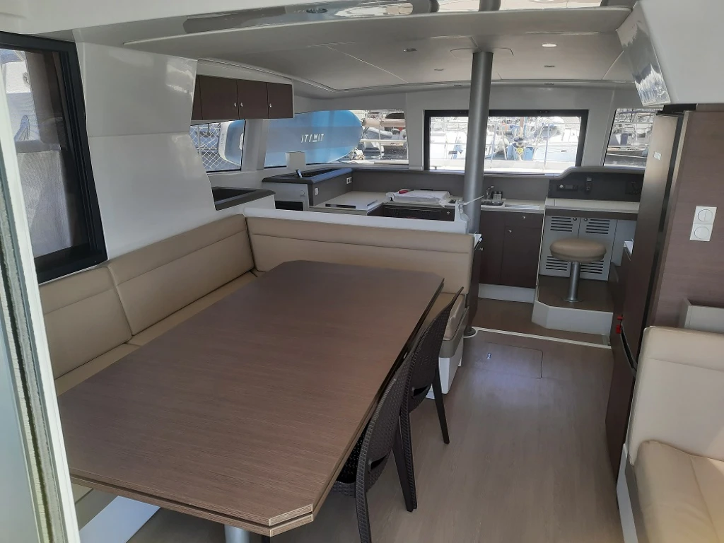 Grampis • Bali 4.1 Maxi Lounge, 2020 • Kiralama ve Yelken