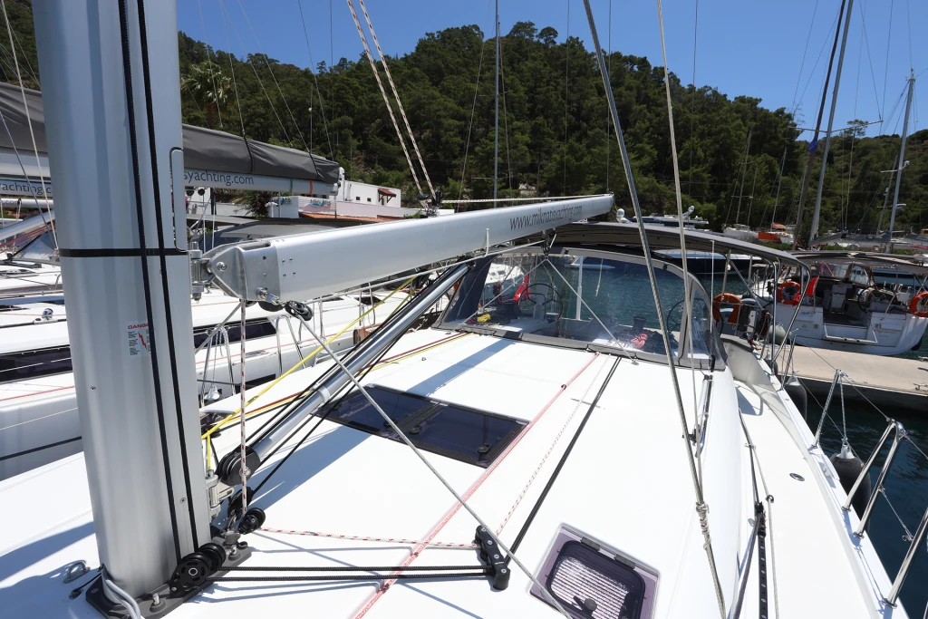 Te Amo • Jeanneau Sun Odyssey 490 , 2023• Charter & Sailing Cruise