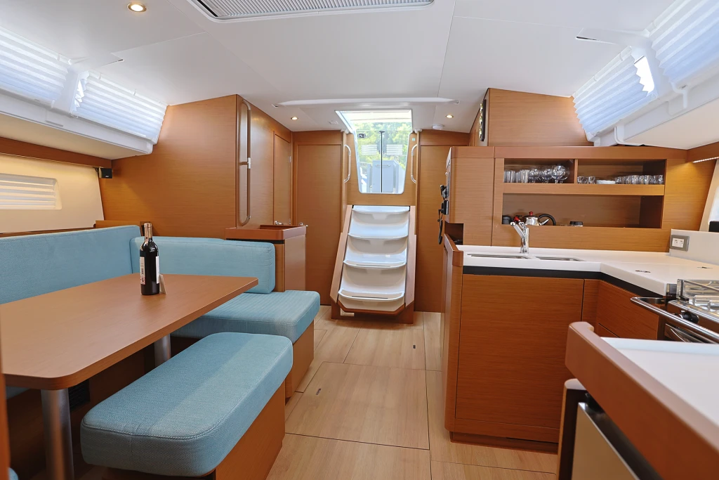Te Amo • Jeanneau Sun Odyssey 490 , 2023• Charter & Sailing Cruise