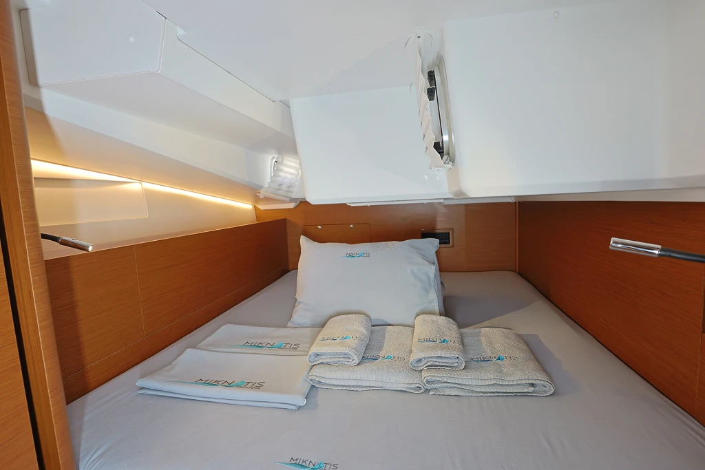 Te Amo • Jeanneau Sun Odyssey 490 , 2023• Charter & Sailing Cruise