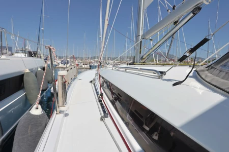Yakamozi • Jeanneau Sun Odyssey 440 , 2022• Kiralama ve Yelkenli Gezi