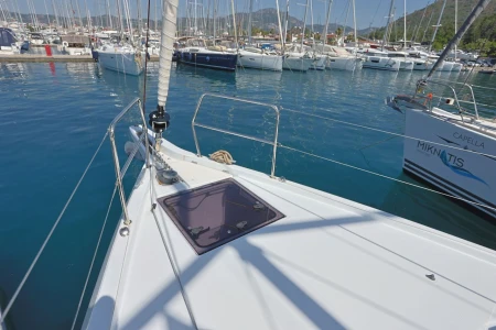 Yakamozi • Jeanneau Sun Odyssey 440 , 2022• Kiralama ve Yelkenli Gezi