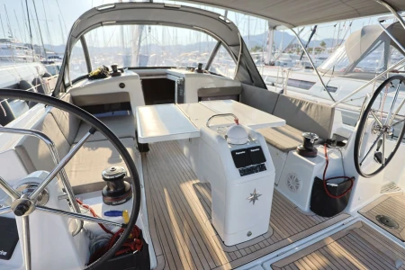 Yakamozi • Jeanneau Sun Odyssey 440 , 2022• Kiralama ve Yelkenli Gezi