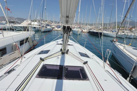 Yakamozi • Jeanneau Sun Odyssey 440 , 2022• Kiralama ve Yelkenli Gezi